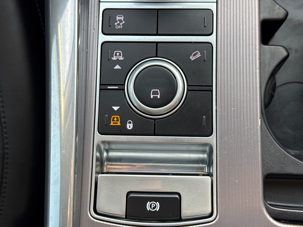 Photo 12 of this LAND ROVER RANGE ROVER SPO