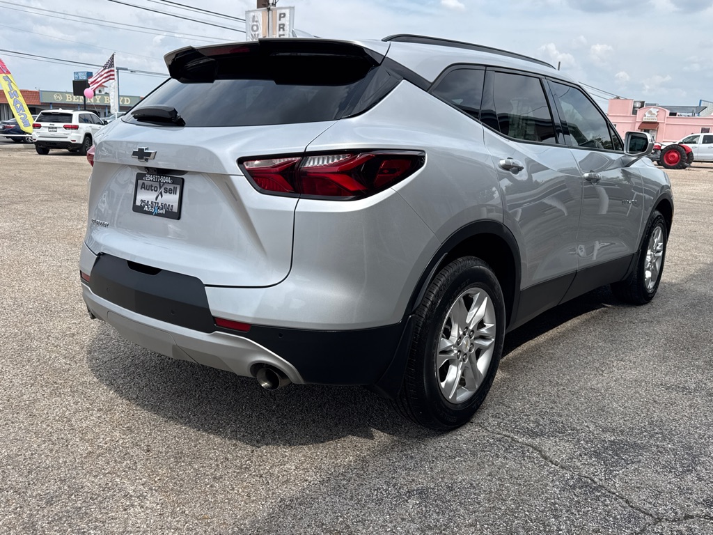 Photo 5 of this CHEVROLET BLAZER