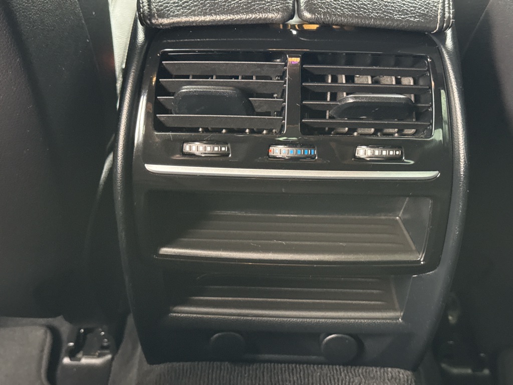 Photo 12 of this BMW 530E