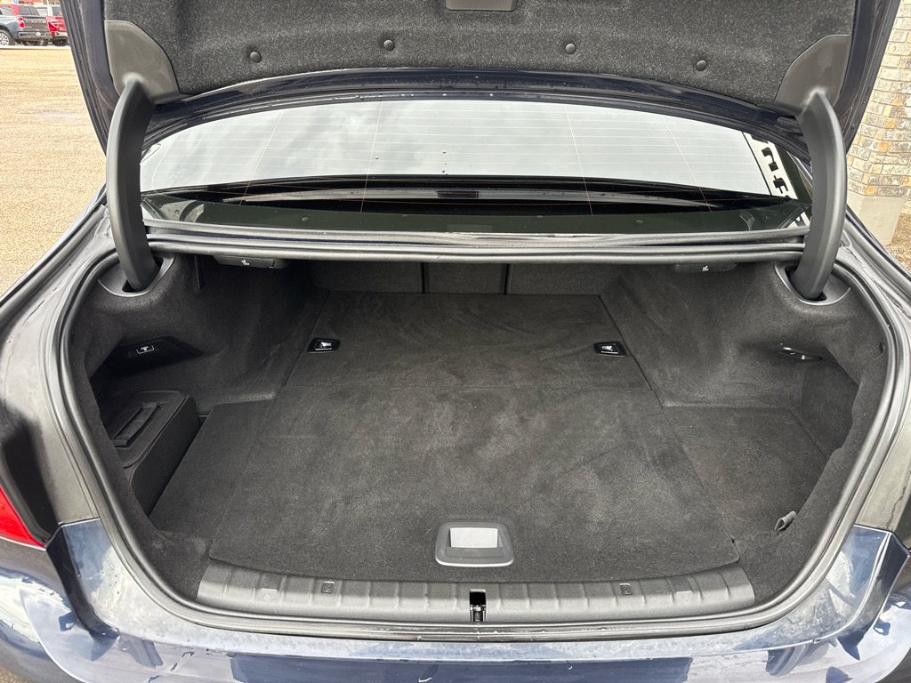 Photo 8 of this BMW 530E