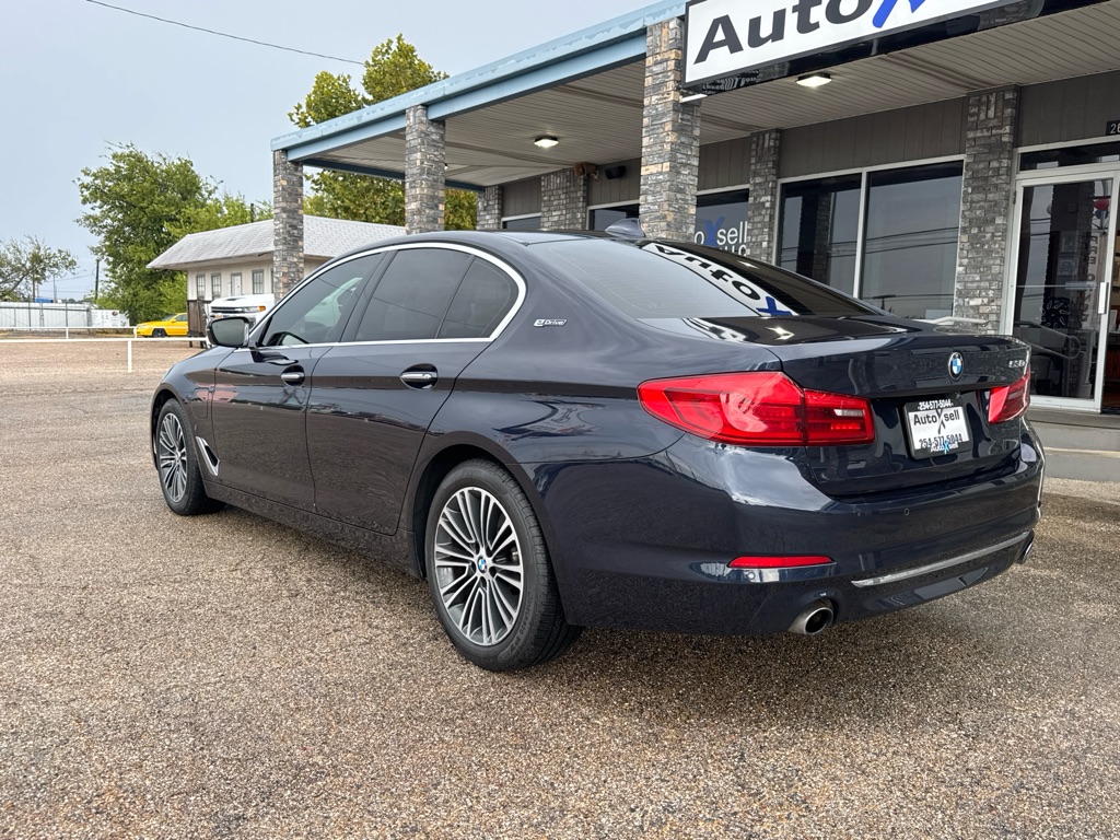 Photo 4 of this BMW 530E