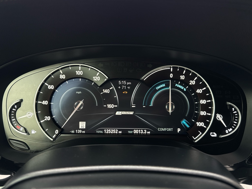 Photo 14 of this BMW 530E