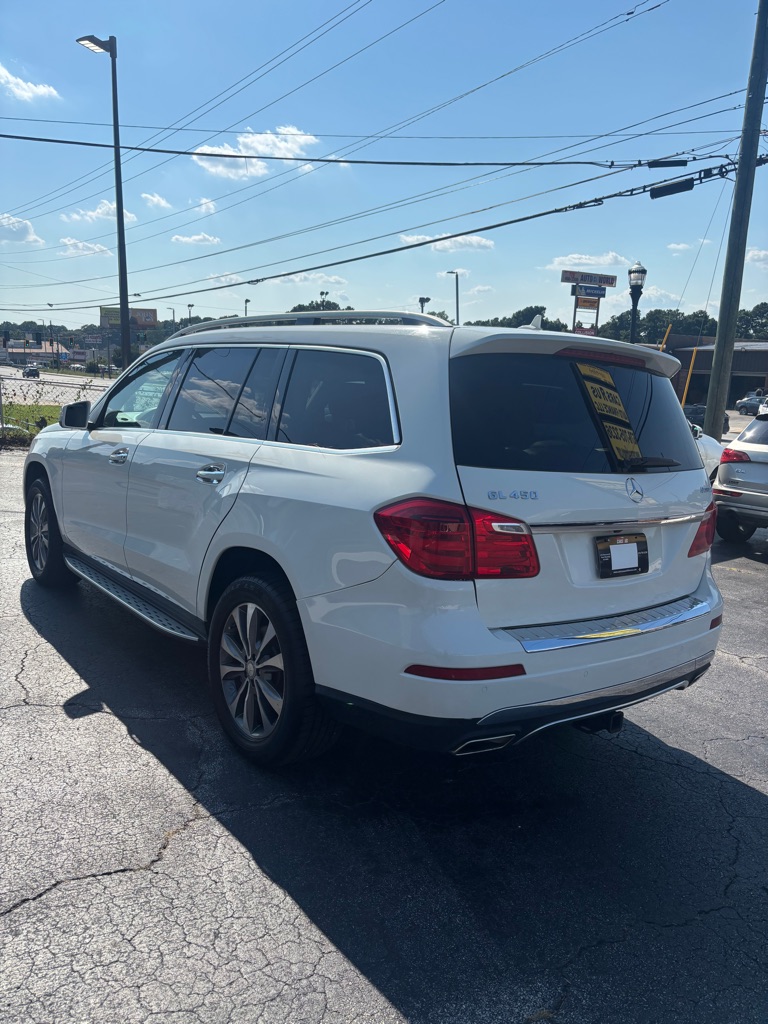 Photo 3 of this MERCEDES-BENZ GL450