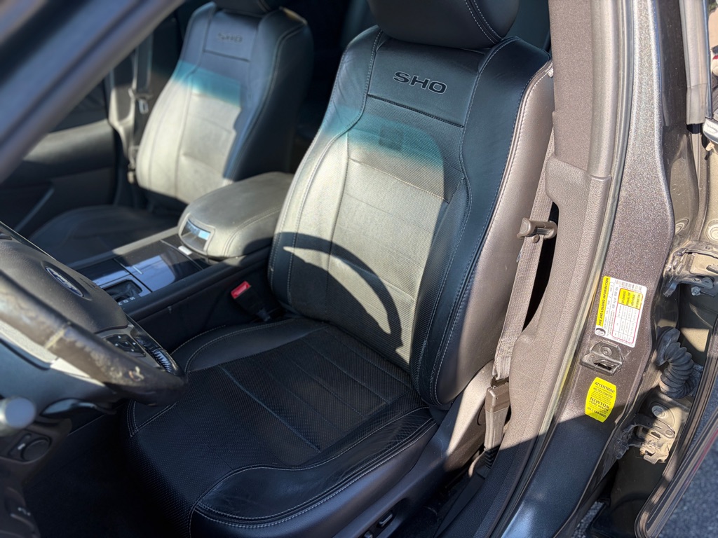 Photo 10 of this FORD TAURUS