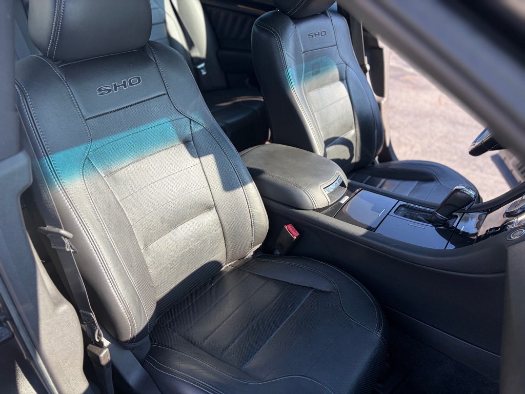Photo 17 of this FORD TAURUS