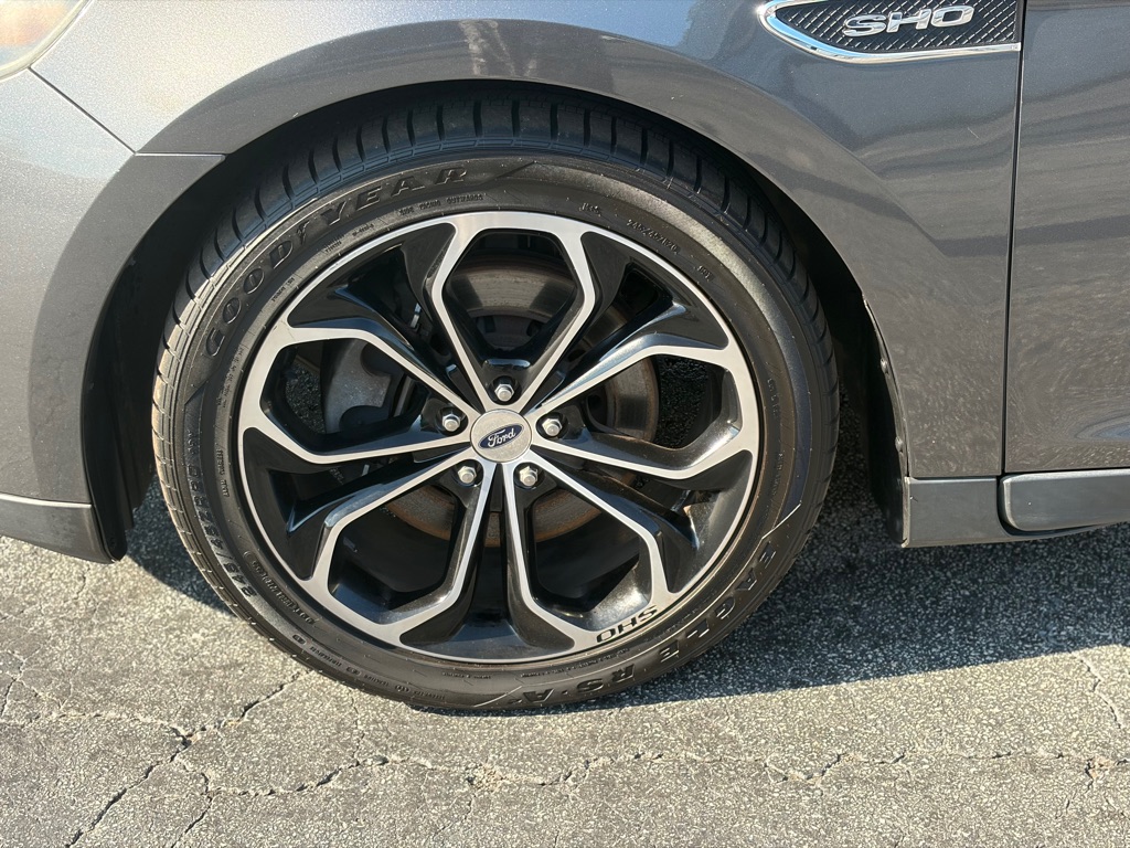 Photo 22 of this FORD TAURUS