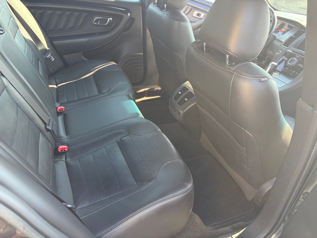 Photo 18 of this FORD TAURUS