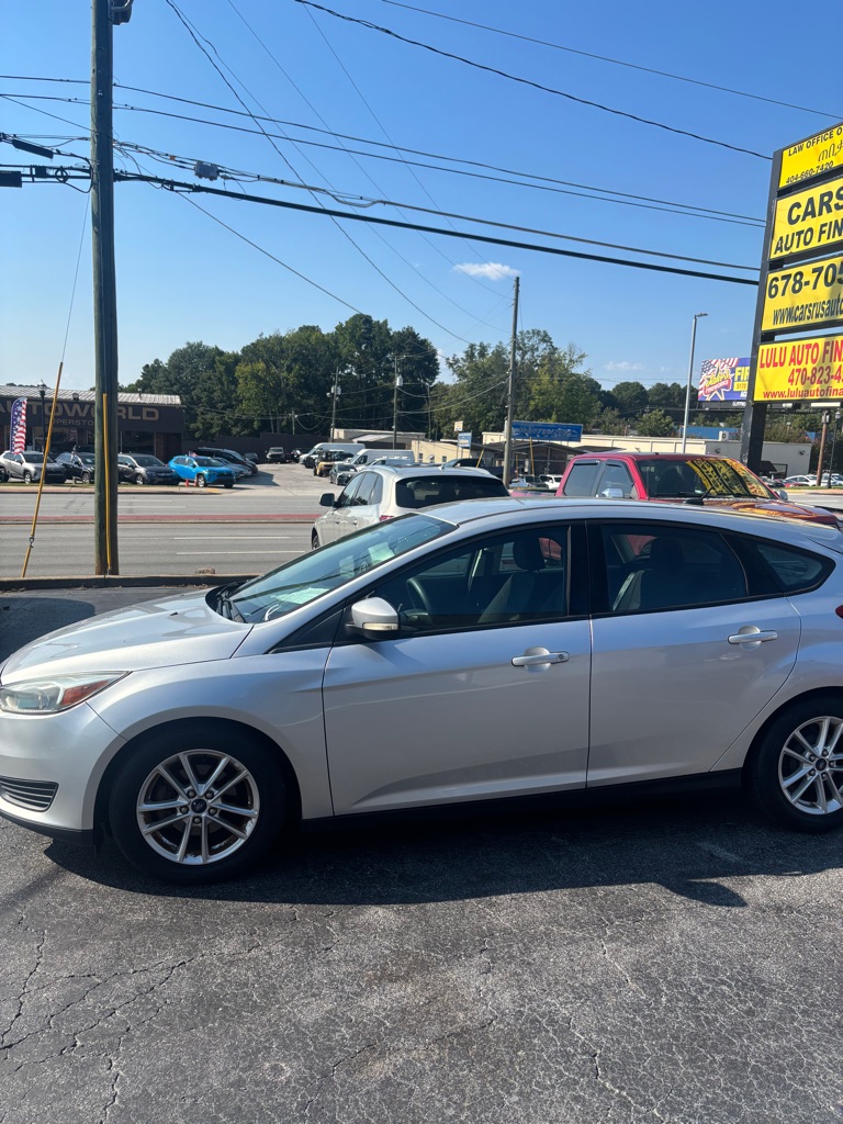 Photo 2 of this FORD FOCUS