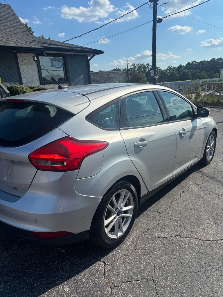 Photo 4 of this FORD FOCUS