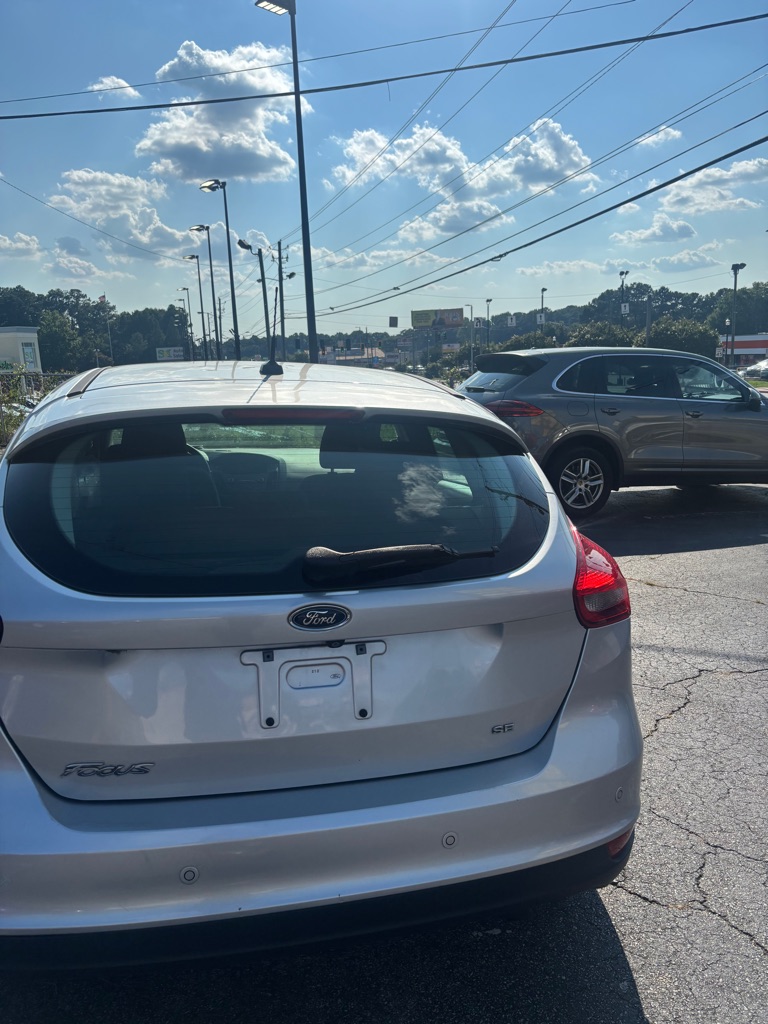 Photo 5 of this FORD FOCUS