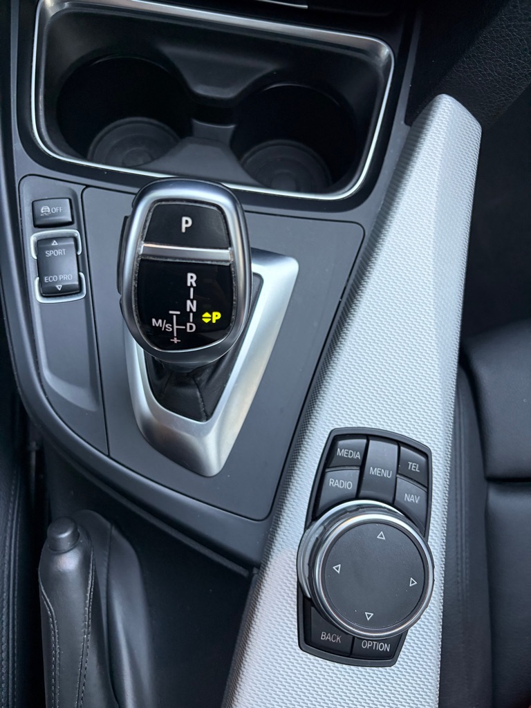 Photo 12 of this BMW 328