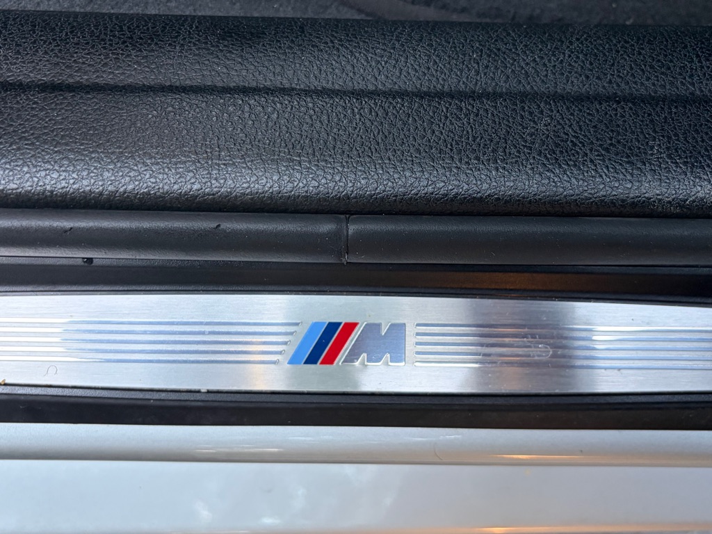 Photo 18 of this BMW 328