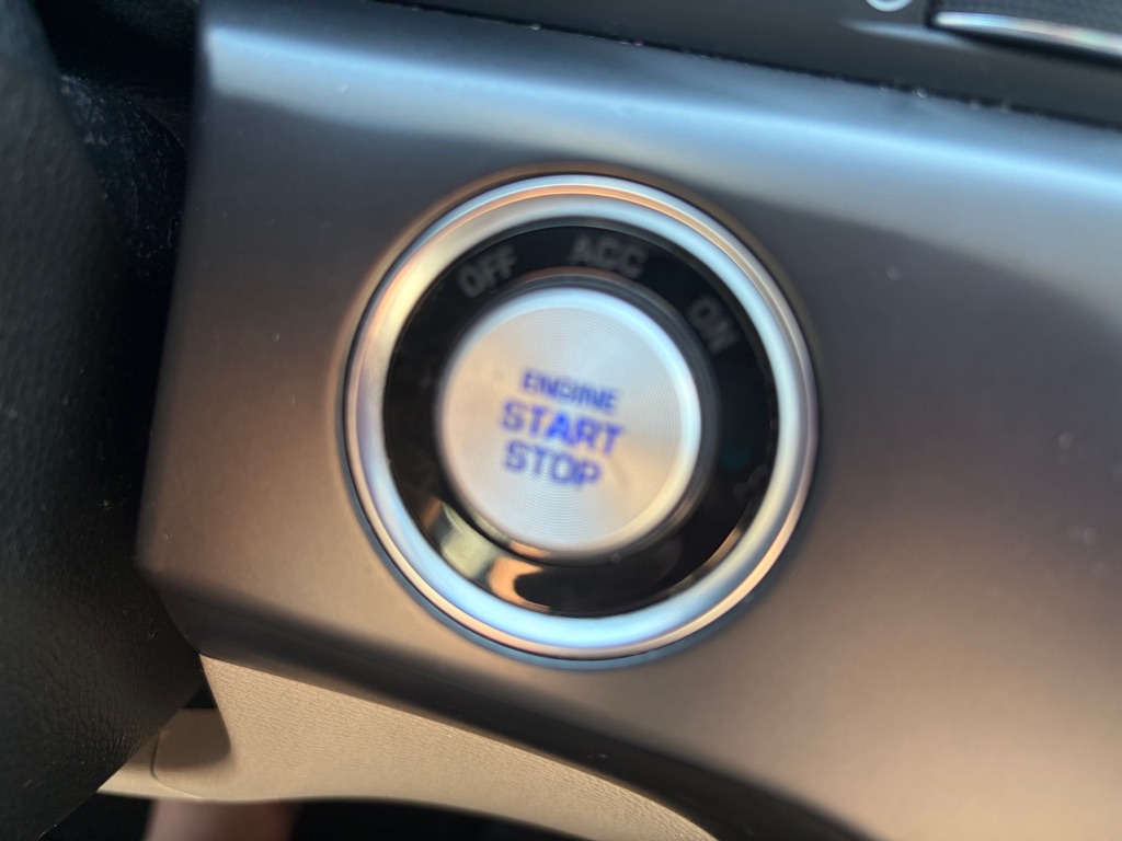 Photo 15 of this HYUNDAI SONATA HYBRID