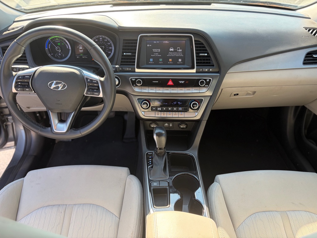 Photo 18 of this HYUNDAI SONATA HYBRID