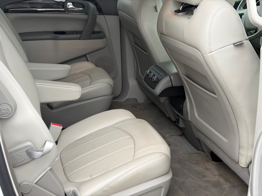 Photo 21 of this BUICK ENCLAVE
