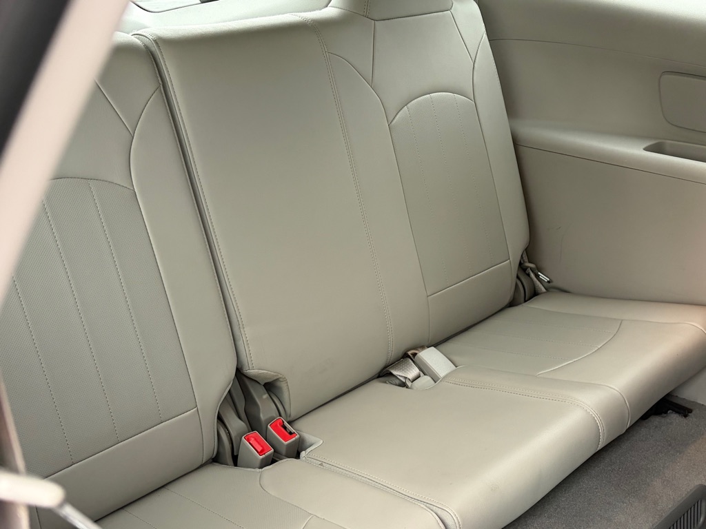 Photo 23 of this BUICK ENCLAVE