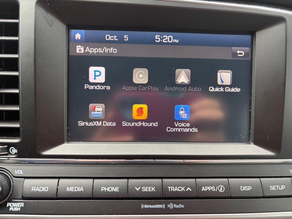 Photo 10 of this HYUNDAI ELANTRA