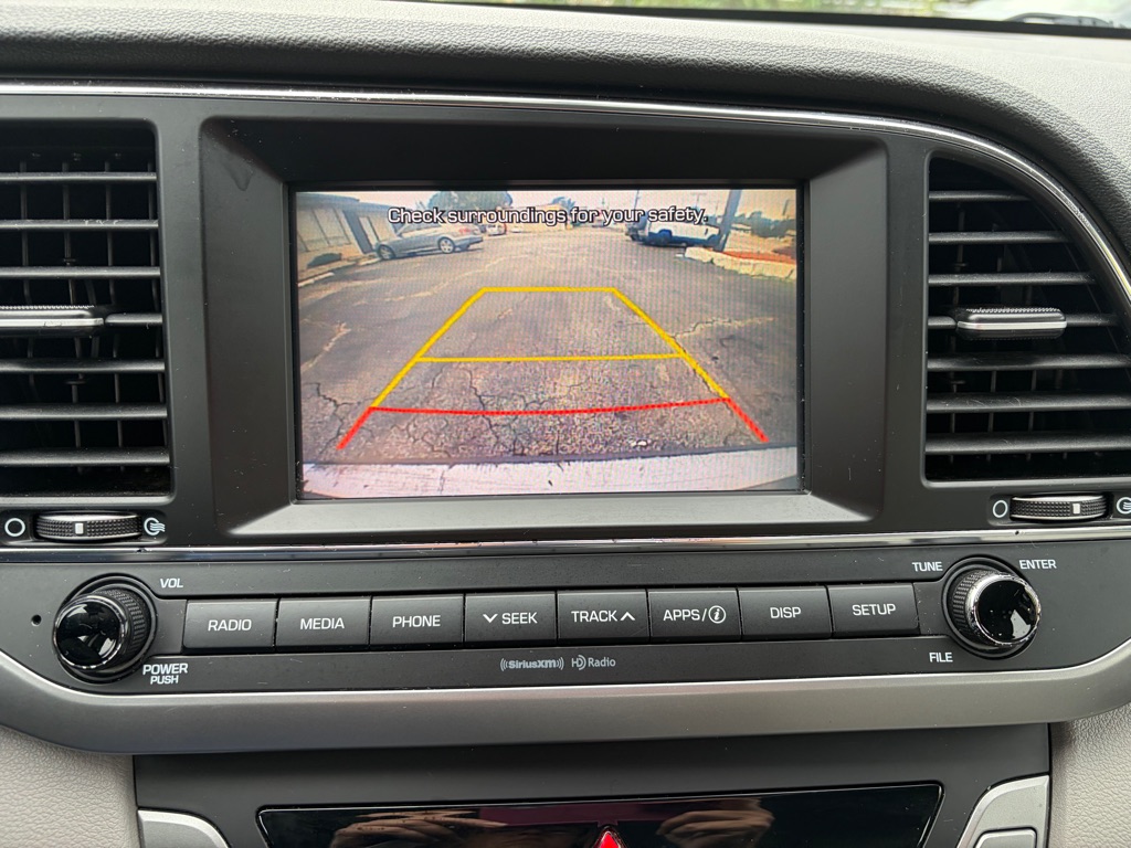 Photo 9 of this HYUNDAI ELANTRA