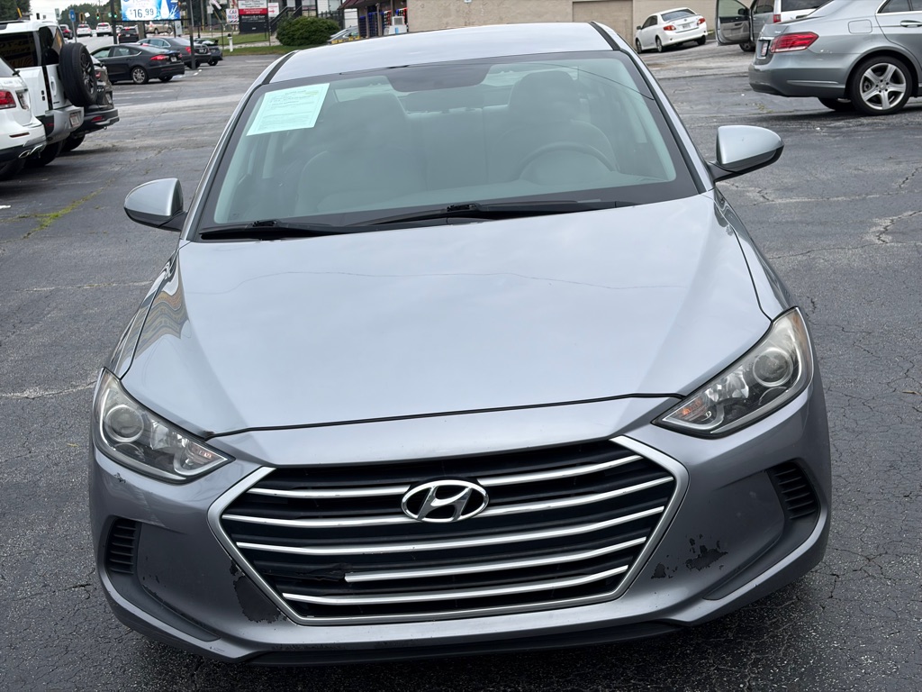 Photo 3 of this HYUNDAI ELANTRA