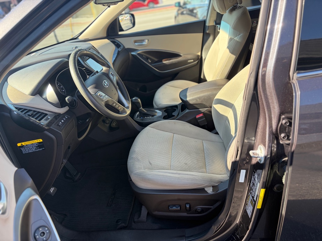 Photo 12 of this HYUNDAI SANTA FE SPORT