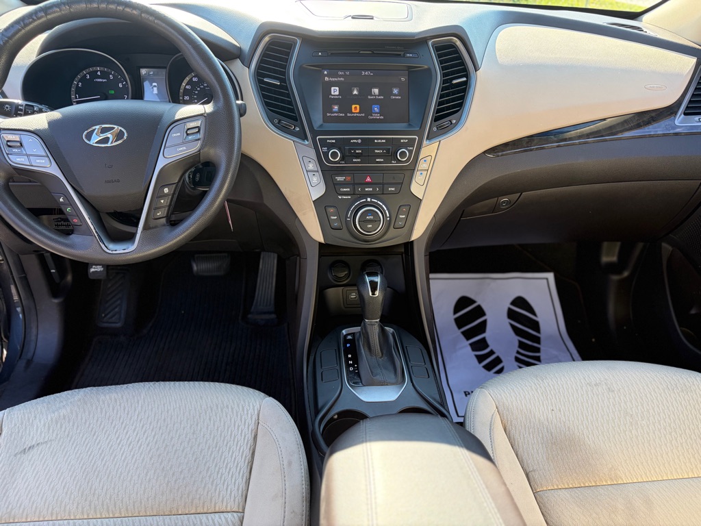 Photo 17 of this HYUNDAI SANTA FE SPORT