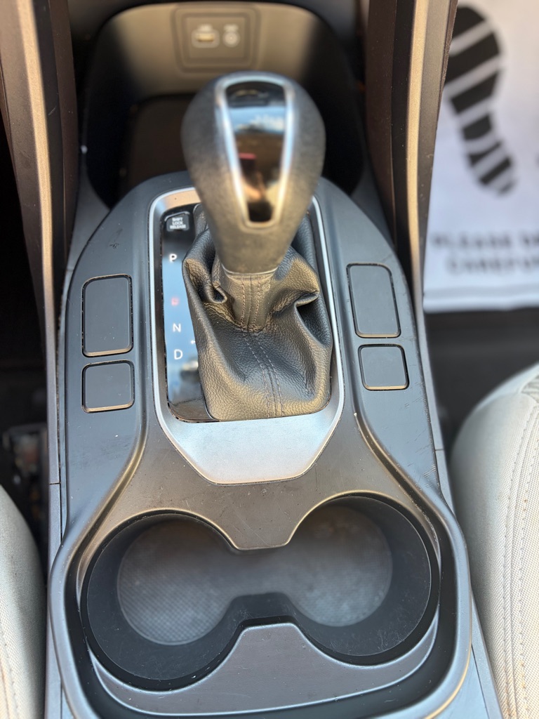 Photo 18 of this HYUNDAI SANTA FE SPORT
