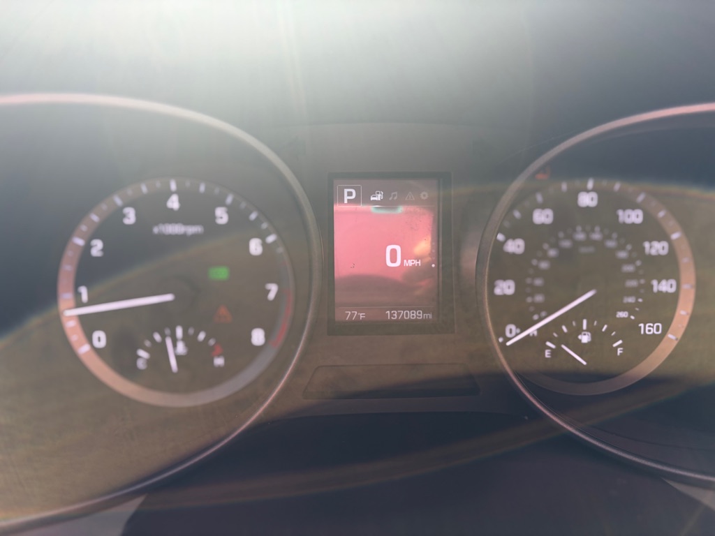 Photo 14 of this HYUNDAI SANTA FE SPORT