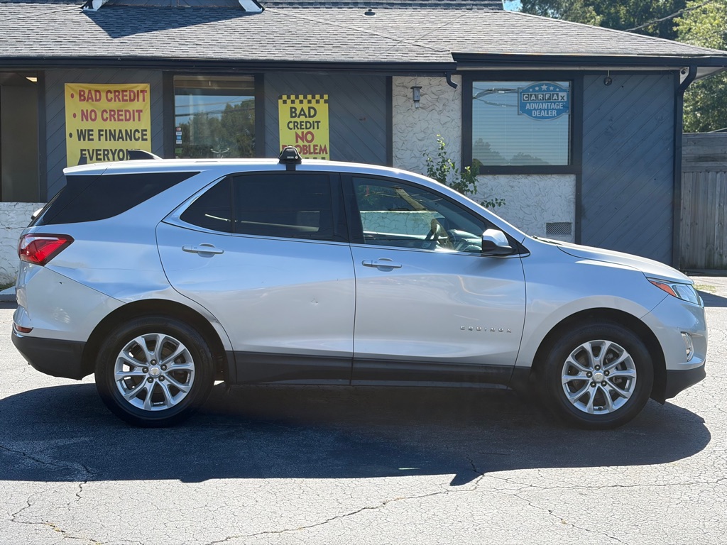 Photo 4 of this CHEVROLET EQUINOX