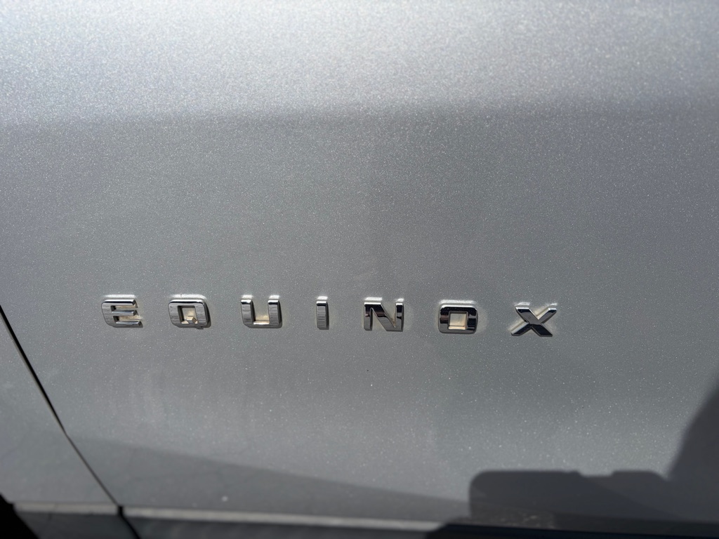 Photo 21 of this CHEVROLET EQUINOX