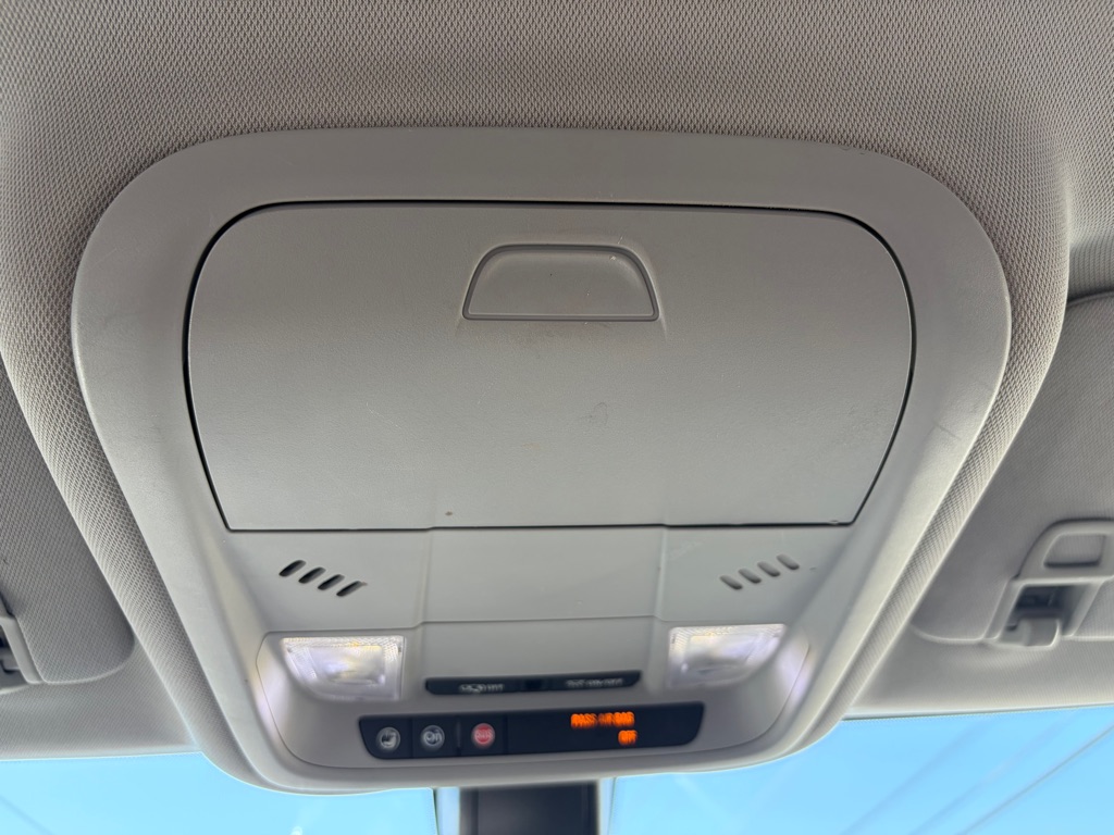 Photo 15 of this CHEVROLET EQUINOX