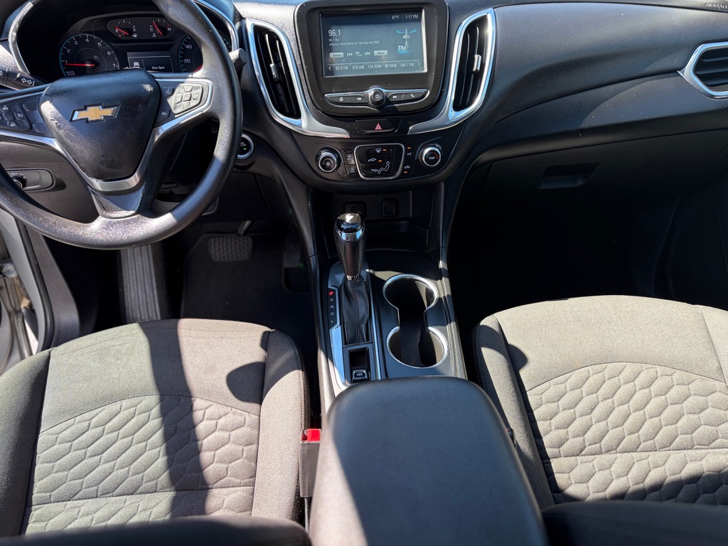 Photo 14 of this CHEVROLET EQUINOX