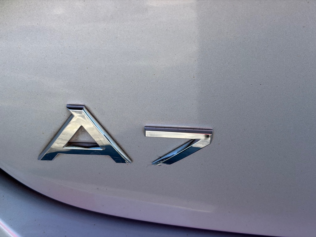 Photo 9 of this AUDI A7