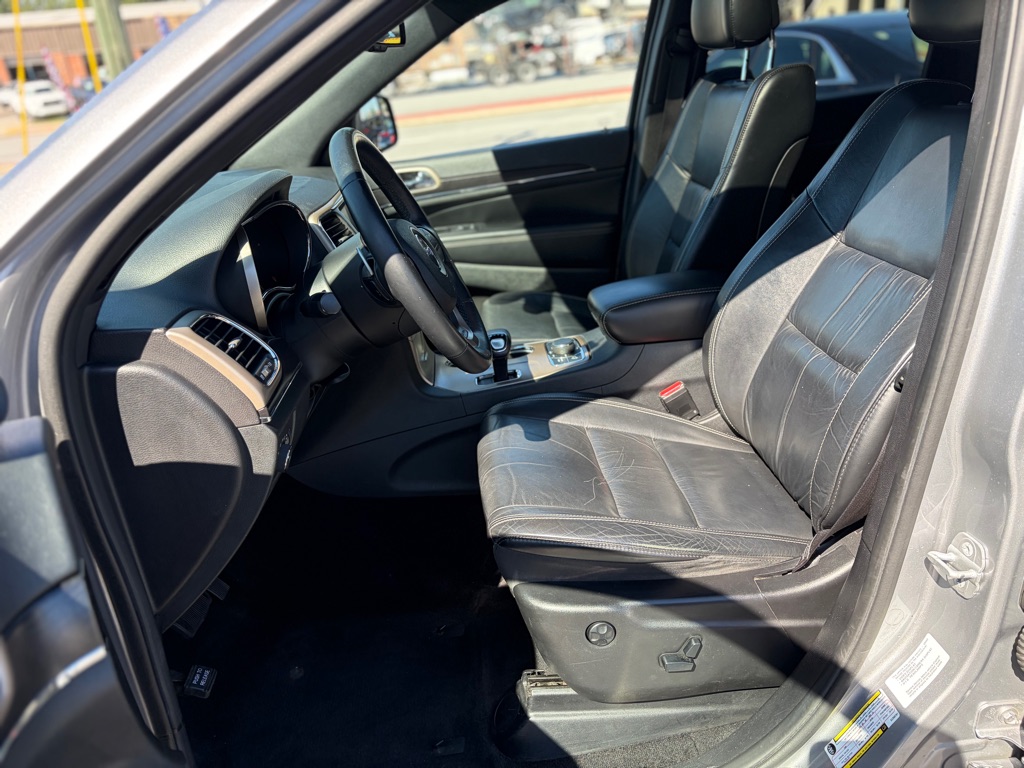 Photo 13 of this JEEP GRAND CHEROKEE