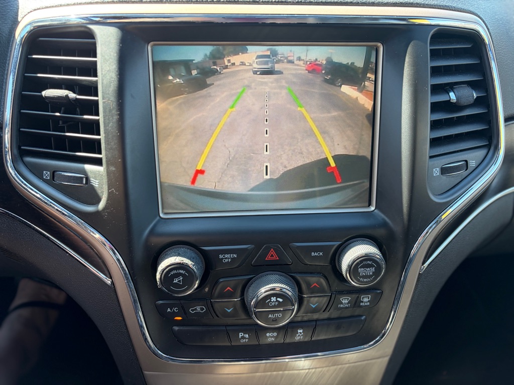 Photo 18 of this JEEP GRAND CHEROKEE
