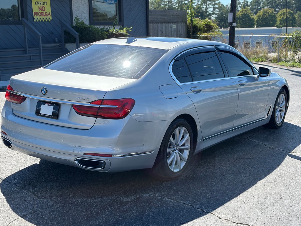 Photo 4 of this BMW 7 SERIES
