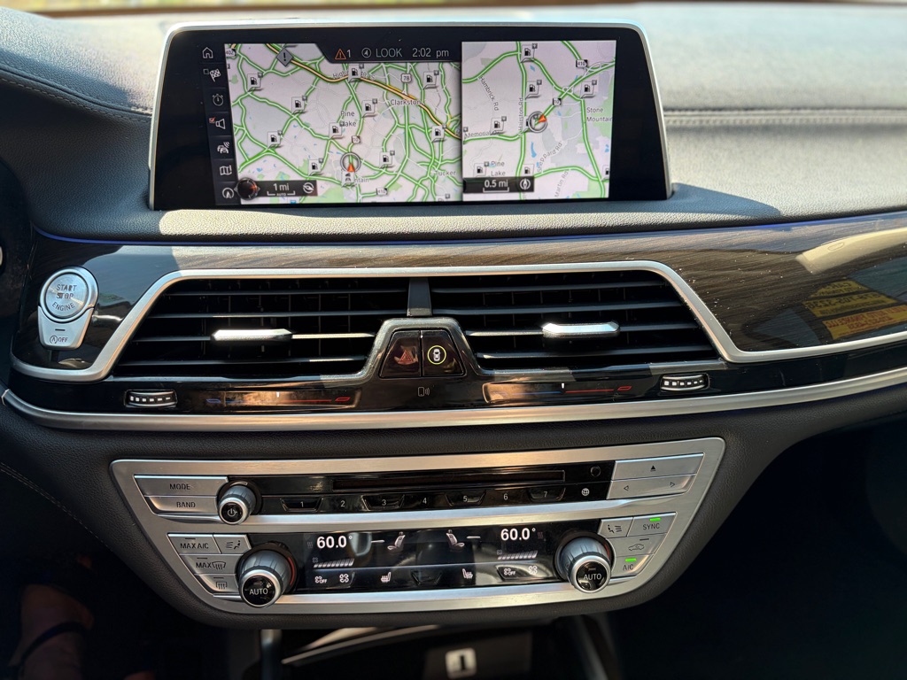 Photo 12 of this BMW 7 SERIES