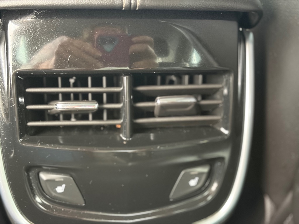 Photo 21 of this CADILLAC XTS