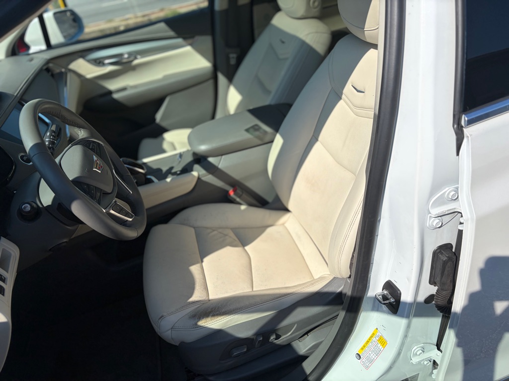 Photo 12 of this CADILLAC XT5