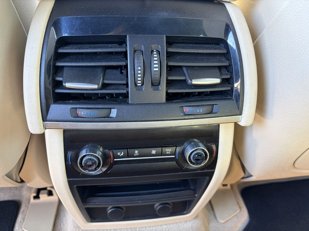 Photo 15 of this BMW X6