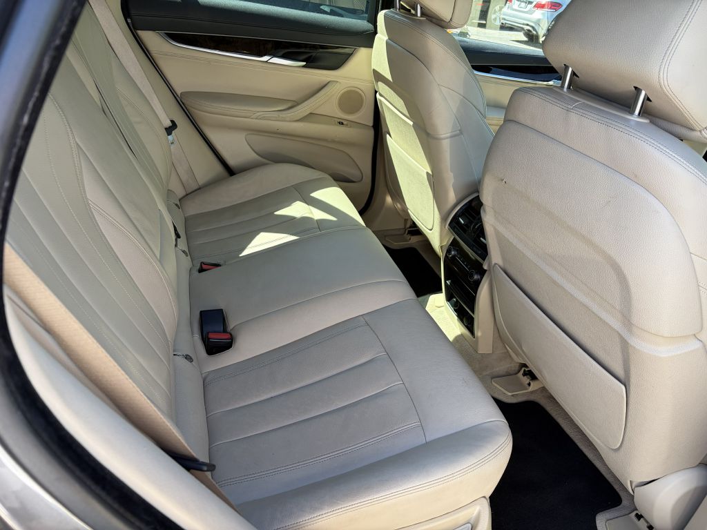 Photo 14 of this BMW X6