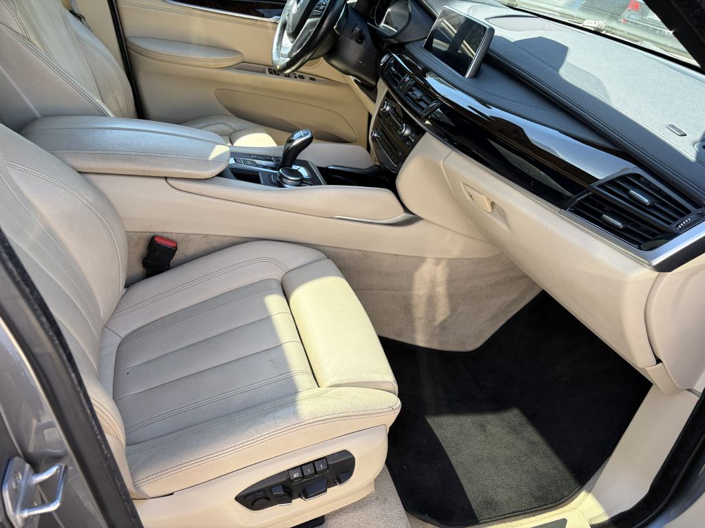 Photo 13 of this BMW X6