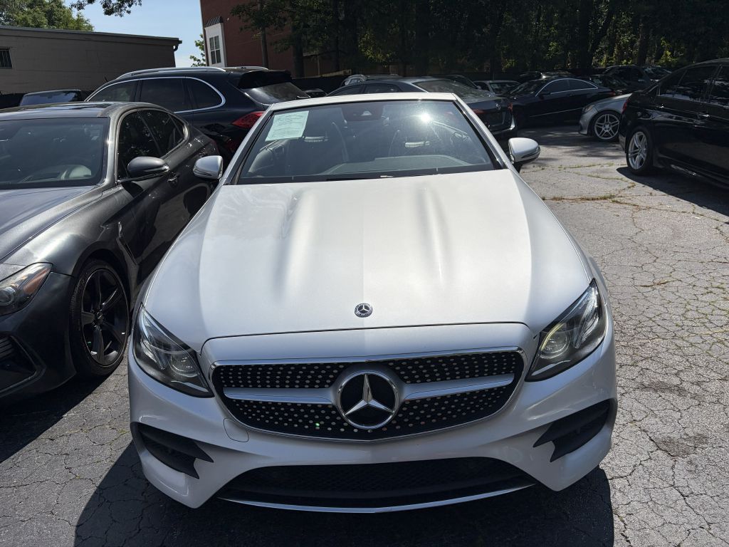 Photo 6 of this MERCEDES-BENZ E-CLASS