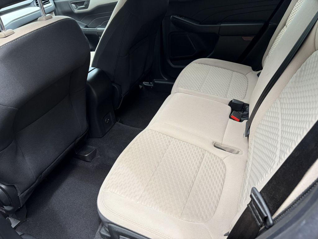 Photo 10 of this FORD ESCAPE