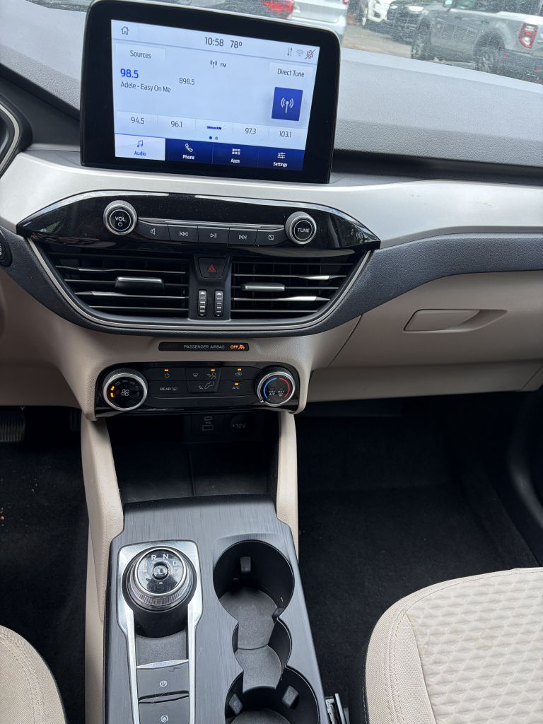 Photo 8 of this FORD ESCAPE