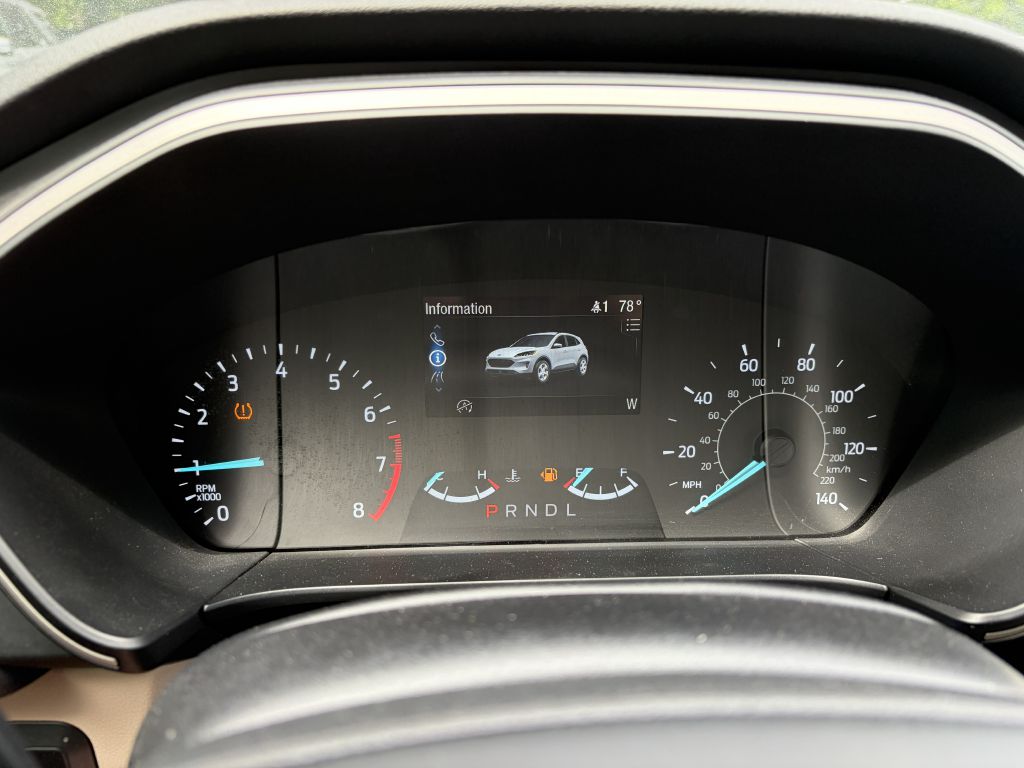 Photo 5 of this FORD ESCAPE