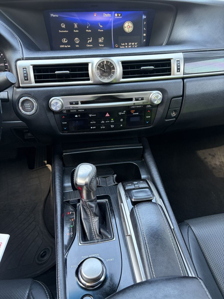 Photo 7 of this LEXUS GS 200T