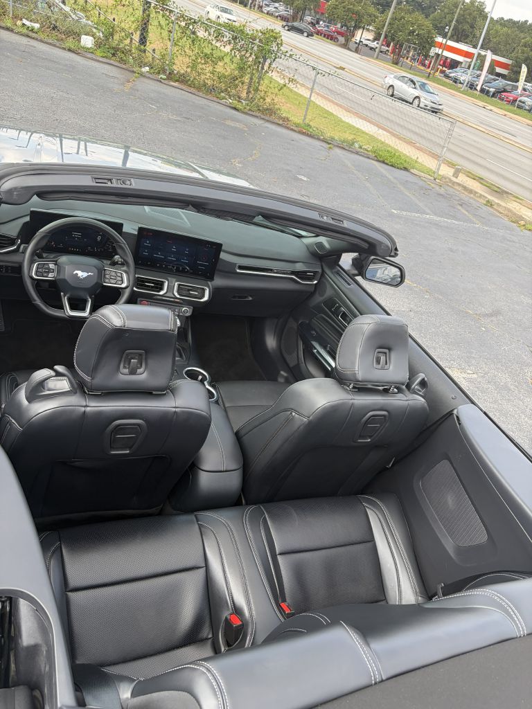Photo 5 of this FORD MUSTANG