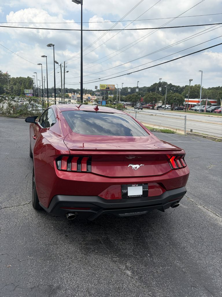 Photo 3 of this FORD MUSTANG