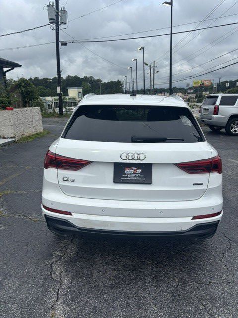 Photo 5 of this AUDI Q3