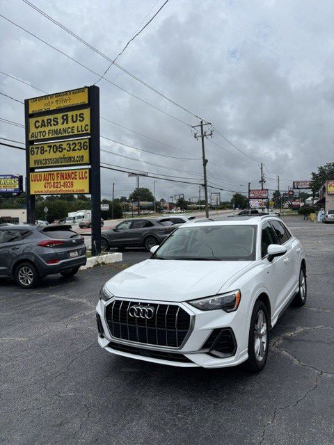 Photo 2 of this AUDI Q3